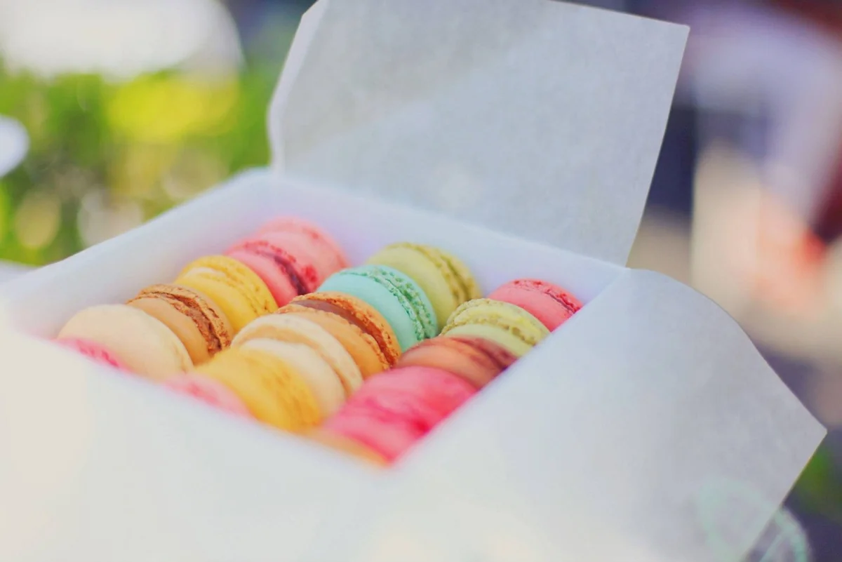 Pâtisserie maison : maîtrisez les macarons parfaits avec nos astuces 2026