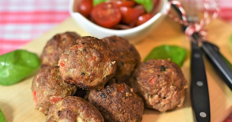 Techniques pour façonner des boulettes de viande ou végétariennes réussies